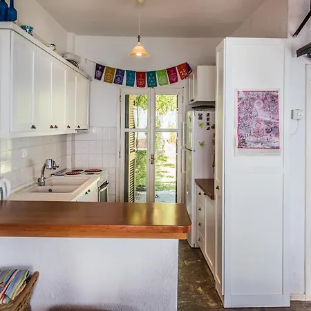 Mola By Halu! Mola Kalyva